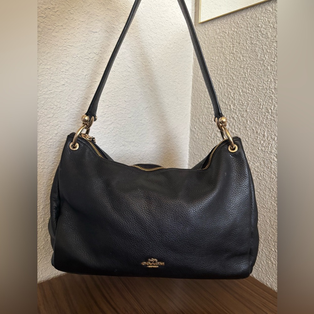 Coach Mia Shoulder Bag F28966